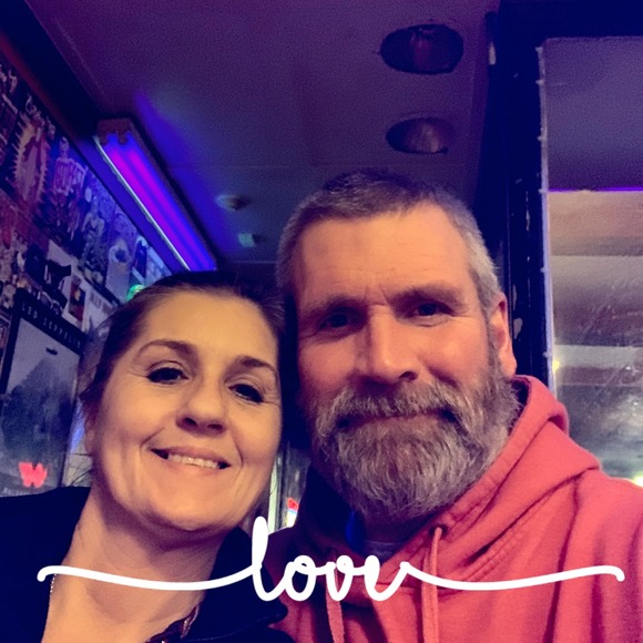 Meet your Posher, Laura - Picture 1 of 1